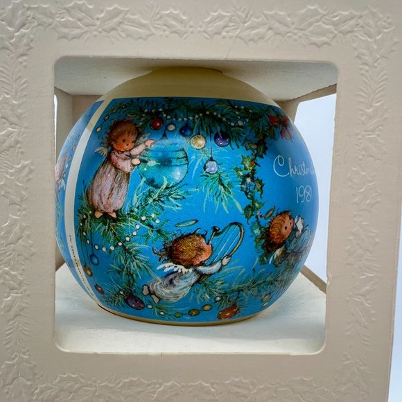 Hallmark Keepsake MARY HAMILTON Angels GLASS Ornament 1981 NEW IN BOX - Picture 6 of 11